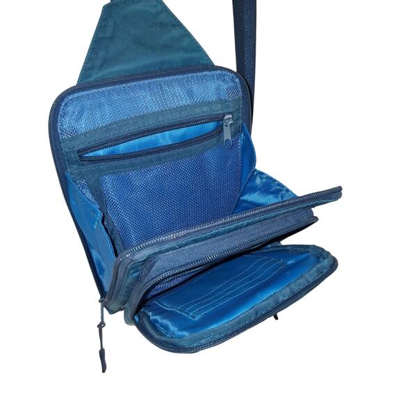 Teal Slingbag By Buns With Waterbottle Holder And Adjustable Strap Nylon - Picture 3 of 9